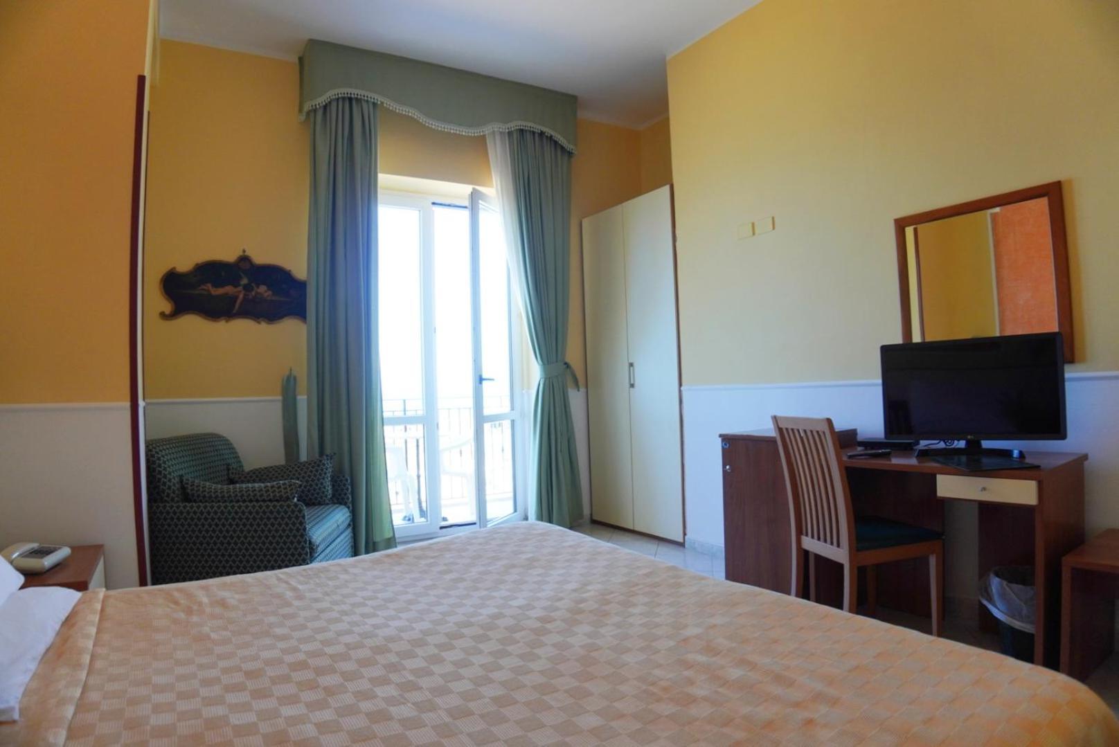 Hotel New Sonia 4*
