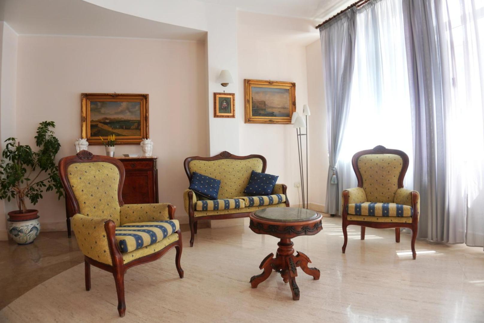 New Sonia Hotel
