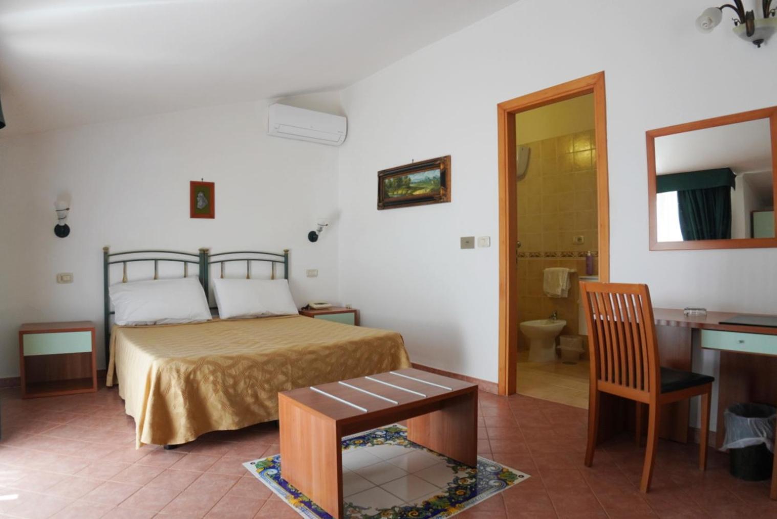 New Sonia Hotel