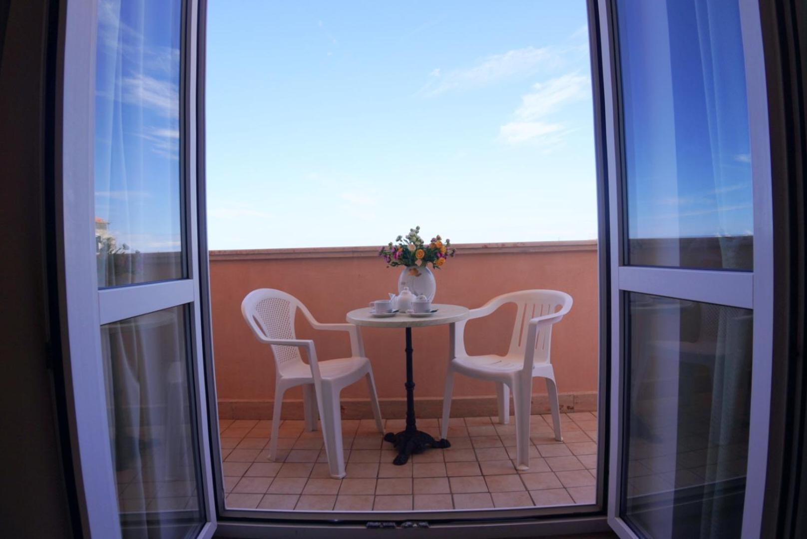Hotel New Sonia 4*