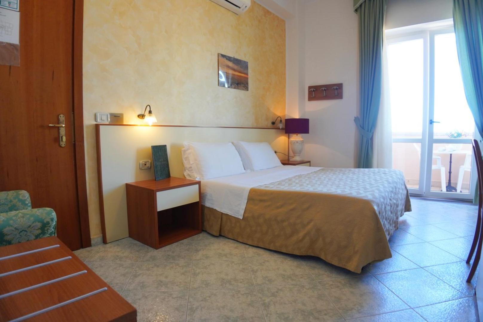Hotel New Sonia 4*