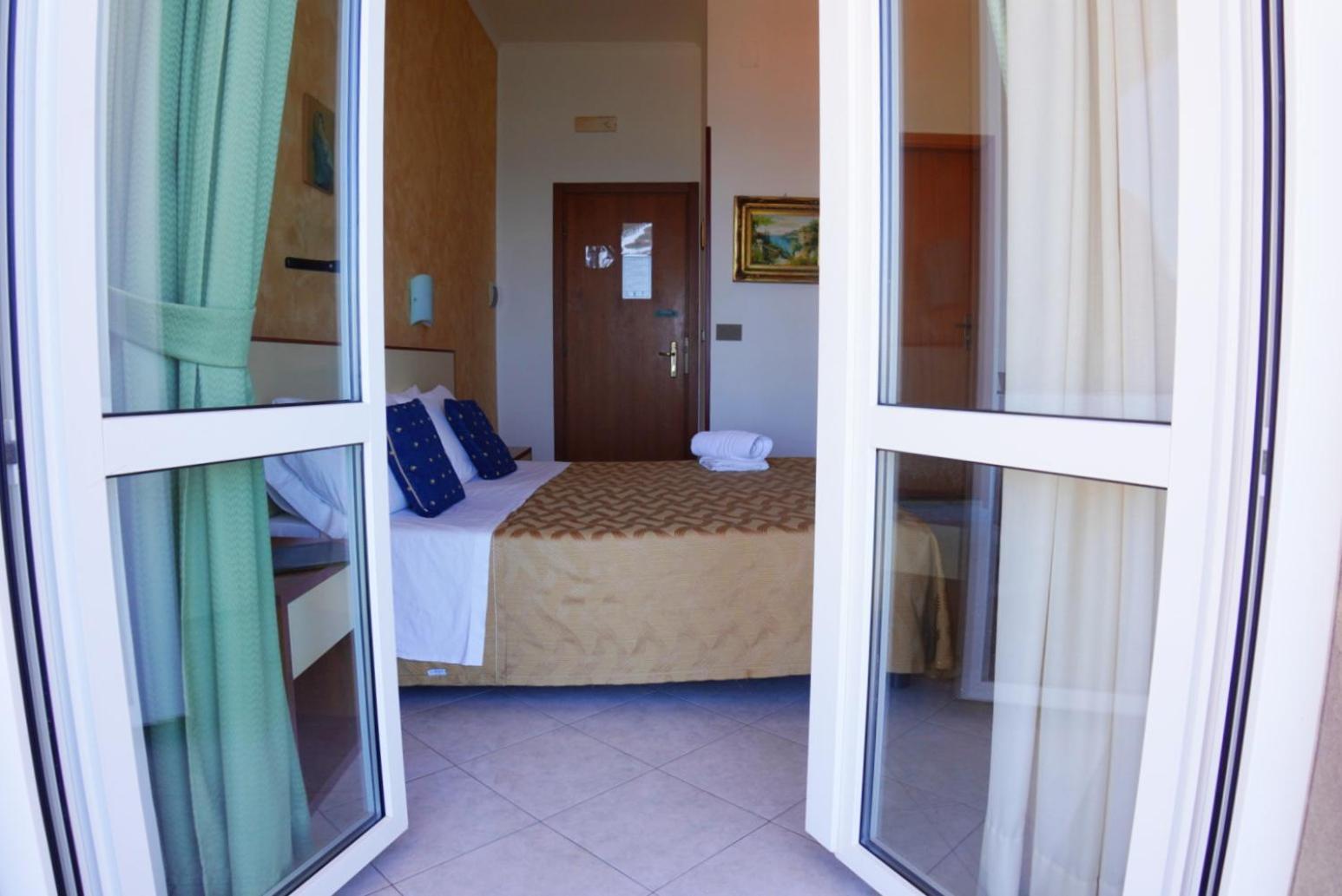 Hotel New Sonia 4*