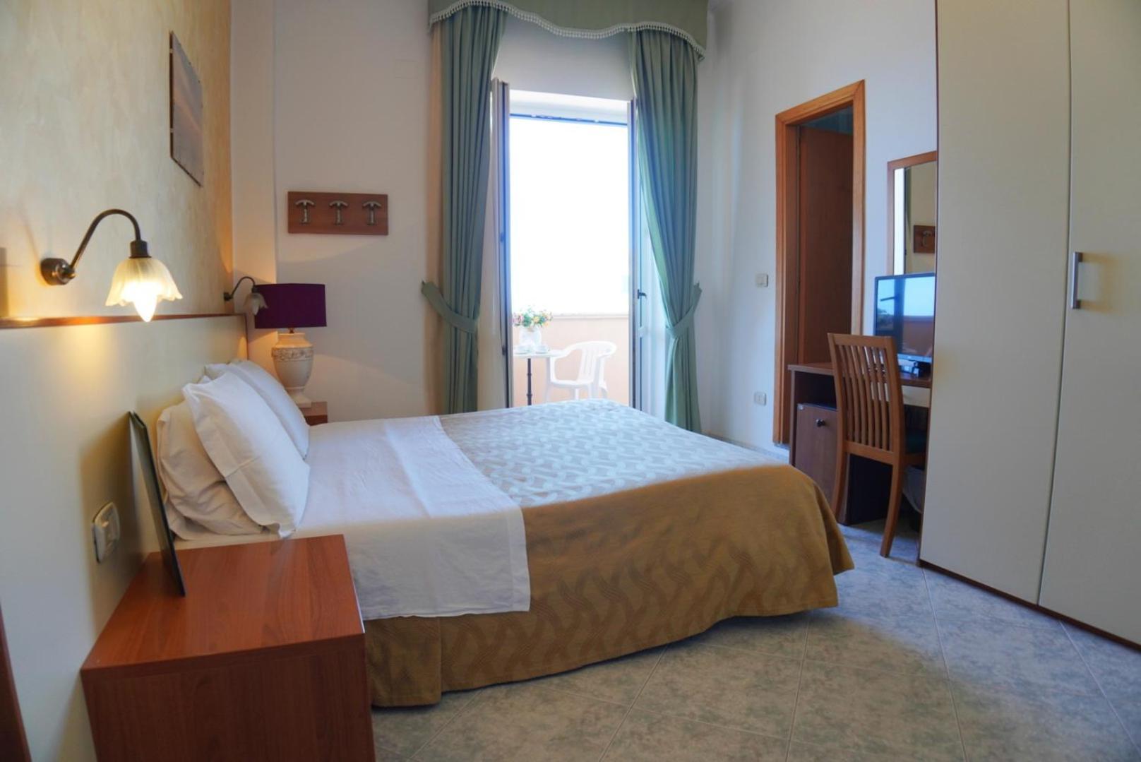 New Sonia Hotel