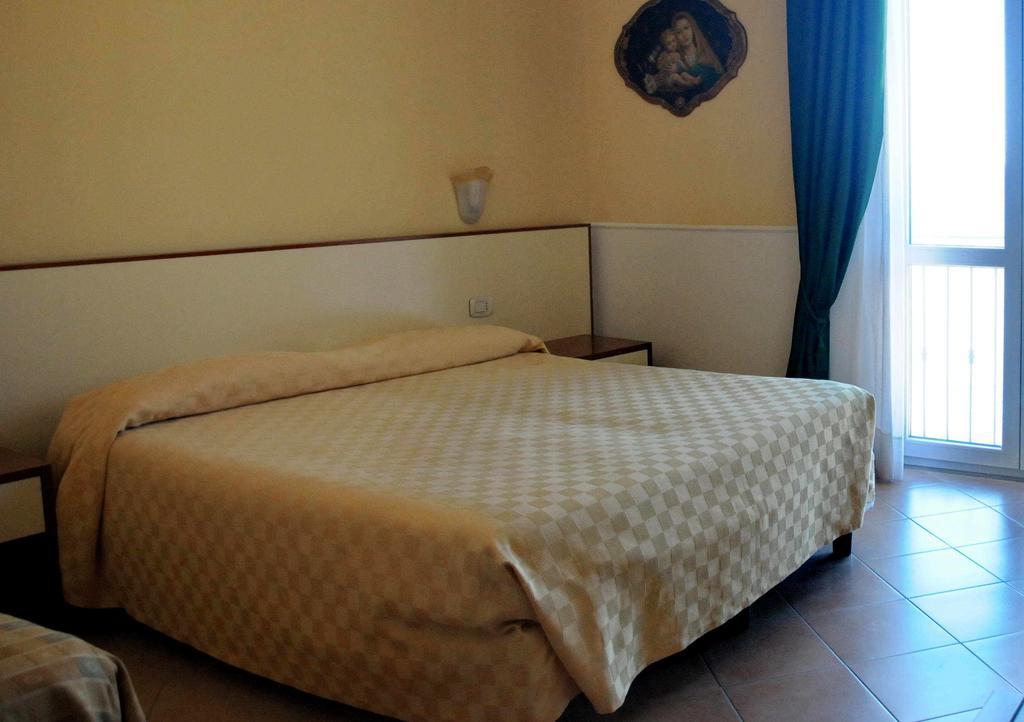 New Sonia Hotel